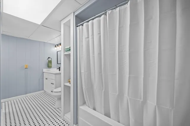 $179,900 | 608 West High Street, Dowagiac, MI 49047