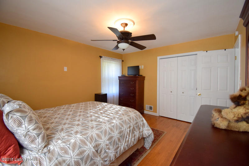3705 South Park Road Louisville, KY 40219 - Photo 23 of 45 DSC_0057