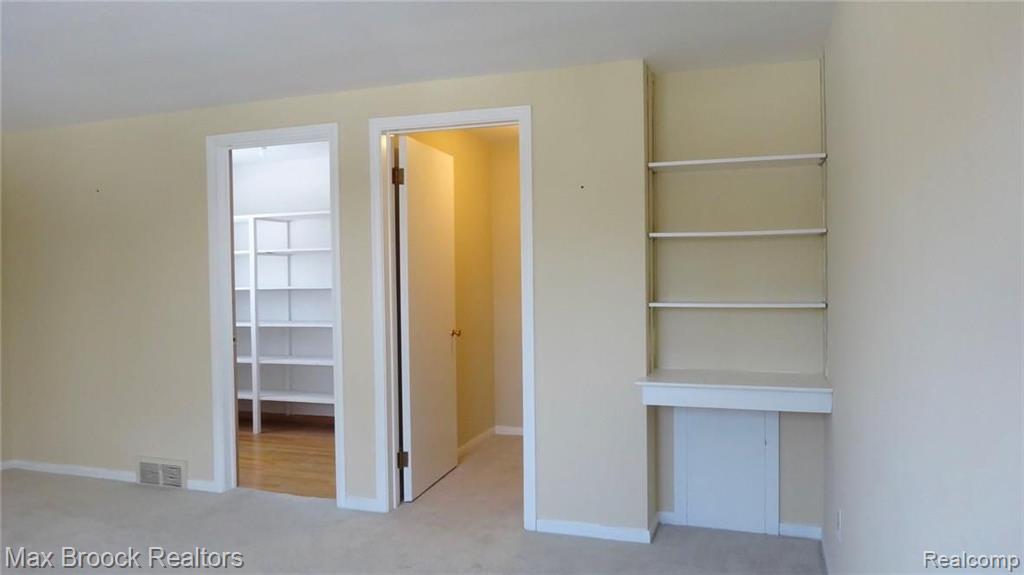 295 Cloverly Road Grosse Pointe Farms, MI 48236 - Photo 27 of 40