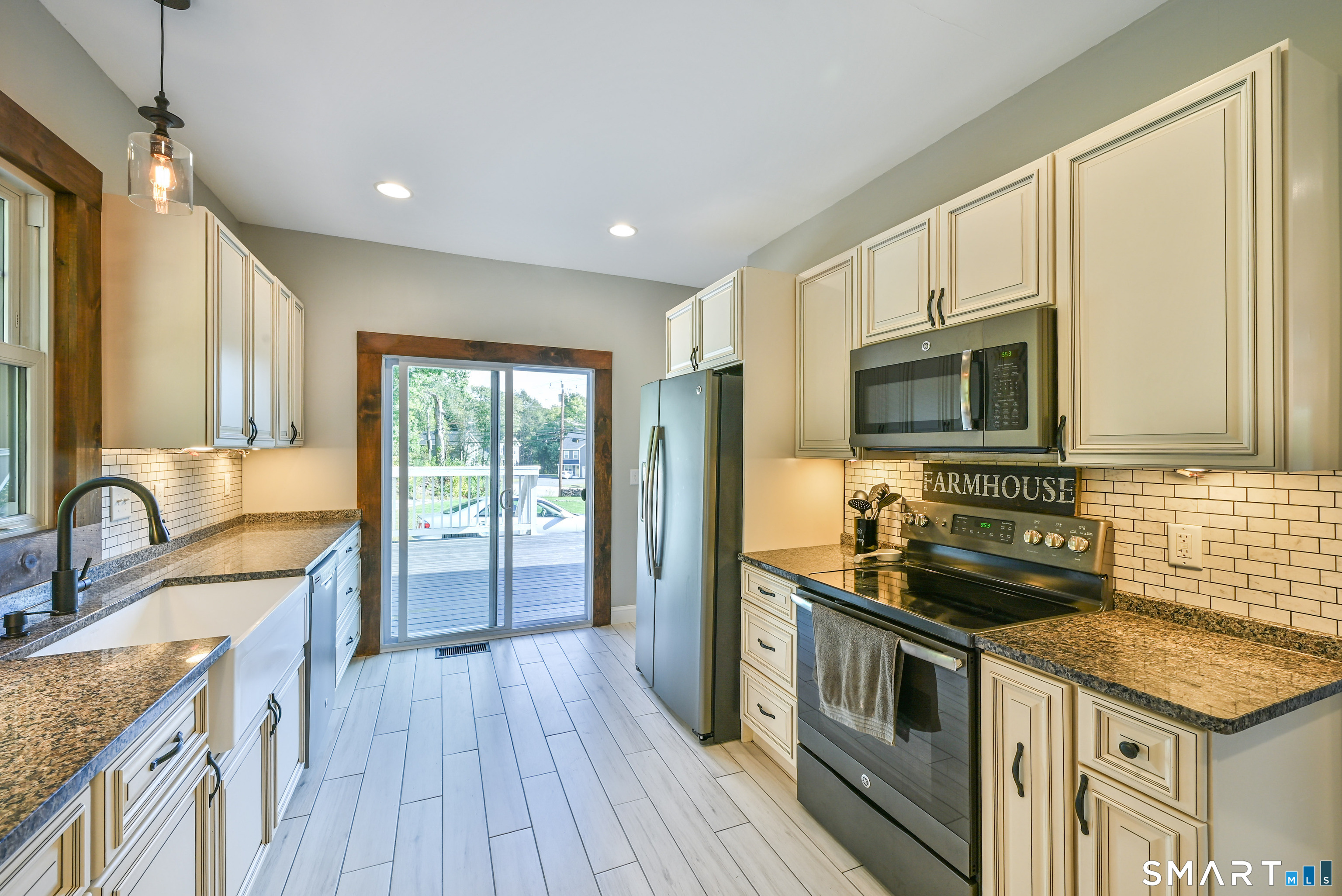 990 Riverside Drive Thompson, CT 06255 - Photo 12 of 40 Gallery Image 12