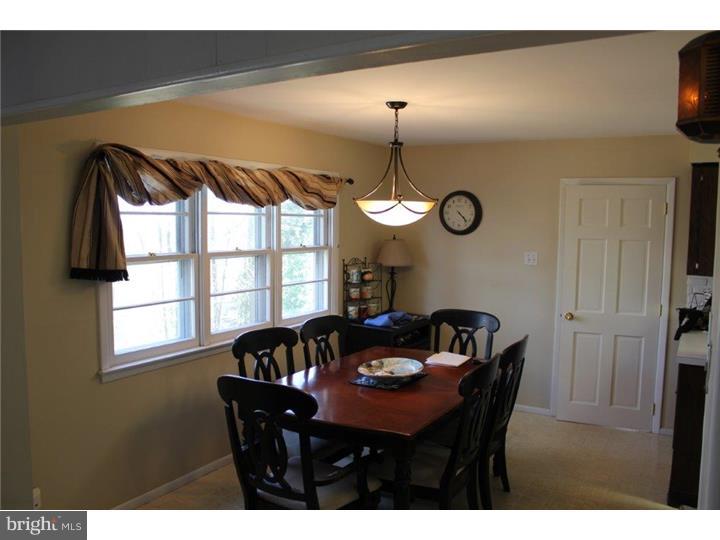 9 Elliott Road Broomall, PA 19008 - Photo 3 of 19 Gallery Image 3