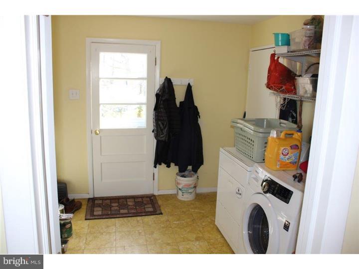 9 Elliott Road Broomall, PA 19008 - Photo 7 of 19 Gallery Image 7