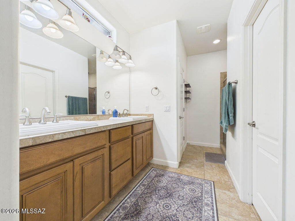 12911 North Shell Traders Court Oro Valley, AZ 85755 - Photo 11 of 32 CAM06457G6-PR0054-STILL016