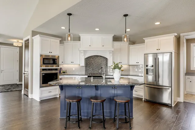 $1,329,000 | 3163 Christopher Lane, Shoreview, MN 55126