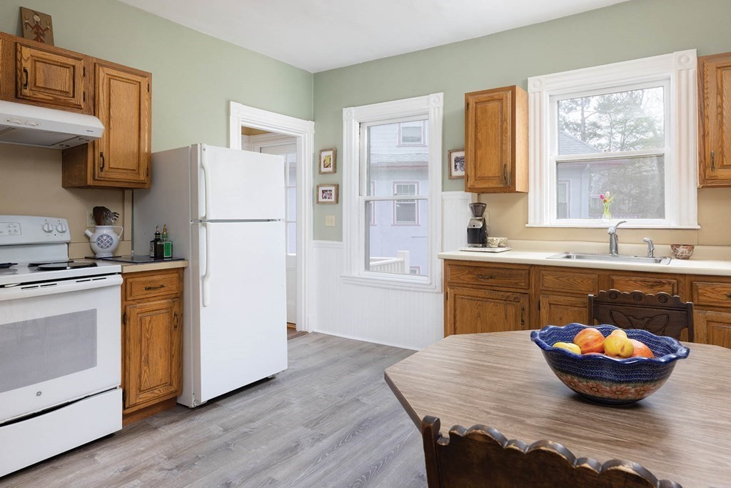 62 Russell Street Brookline, MA 02446 - Photo 11 of 23