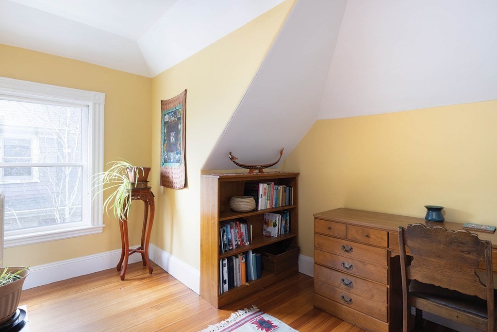 62 Russell Street Brookline, MA 02446 - Photo 17 of 23