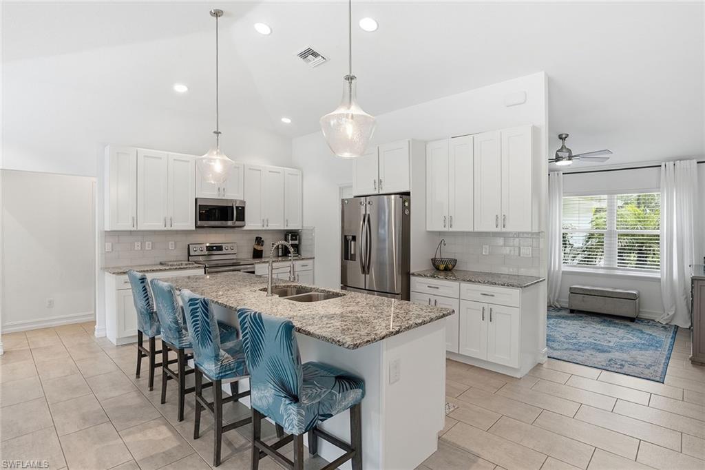 721 Logan Boulevard South Naples, FL 34119 - Photo 10 of 46