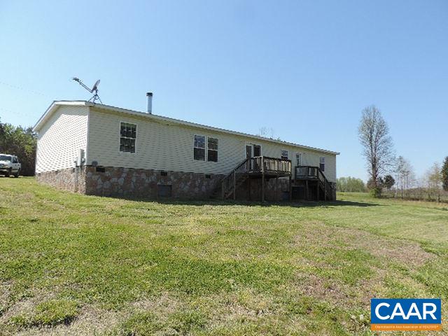 184 Pump Road New Canton, VA 23123 - Photo 2 of 18 Gallery Image 2