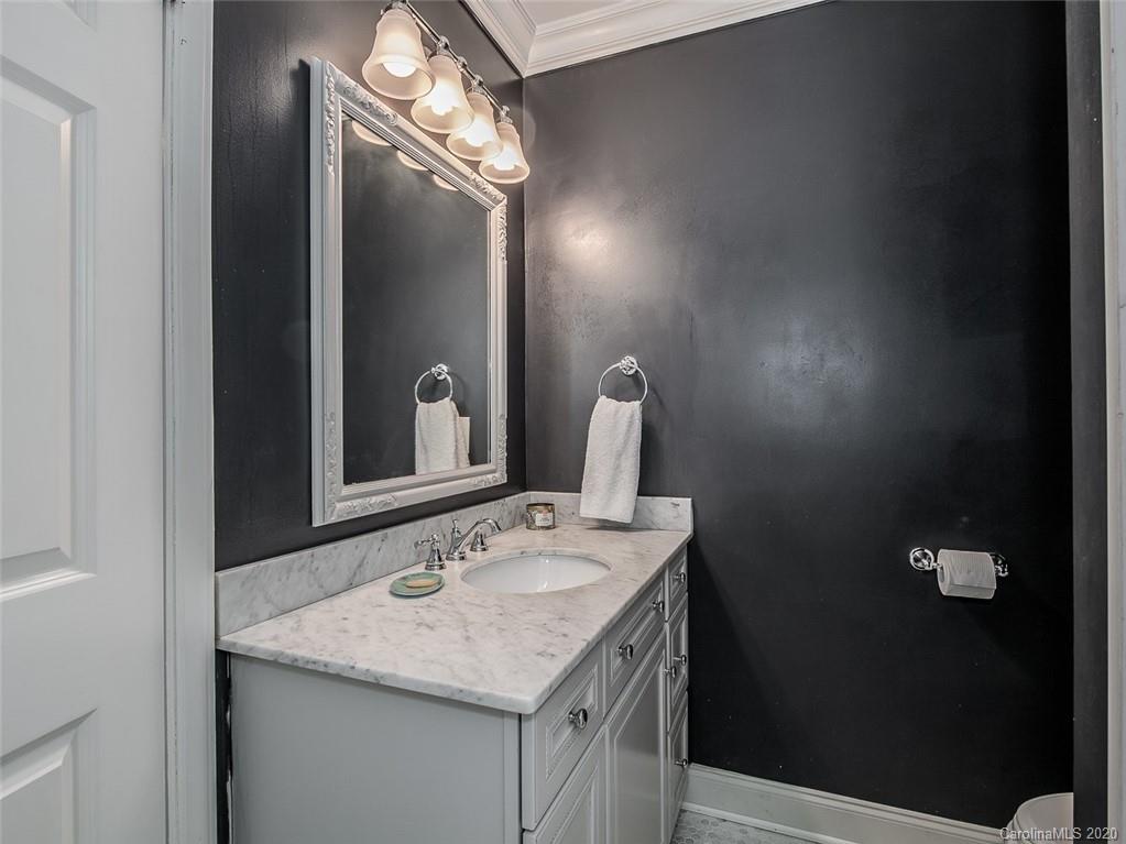 511 Meadowbrook Road Charlotte, NC 28211 - Photo 21 of 30 Gallery Image 21