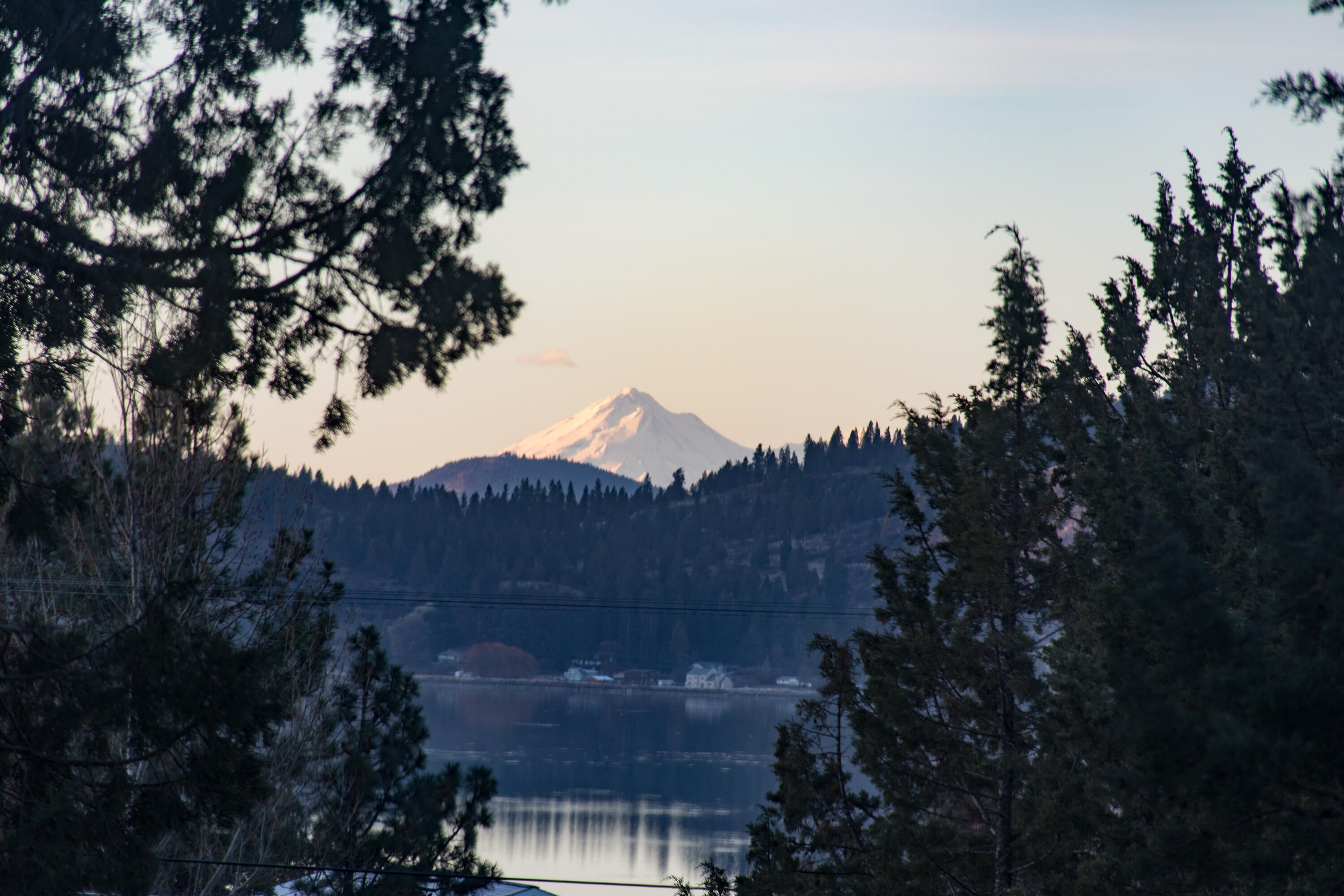 333 Sunset Beach Mt Shasta