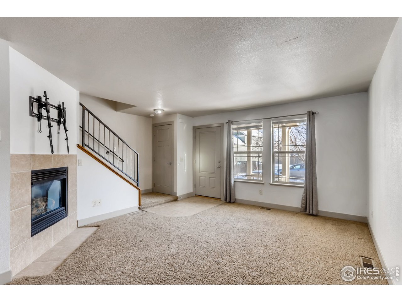 2020 Raven View Road Fort Collins, CO 80521 - Photo 13 of 27 Gallery Image 13