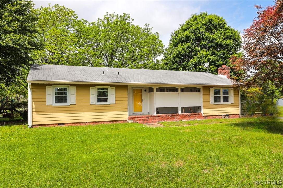 8229 Little Florida Road Mechanicsville, VA 23111 - Photo 1 of 40 Ranch-style home featuring crawl space, entry step