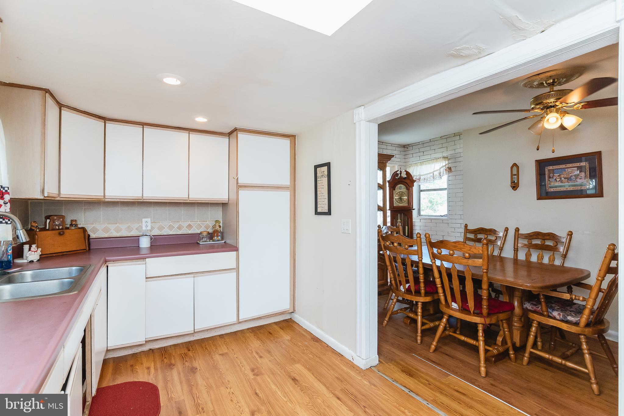 1702 Earhart Road Baltimore, MD 21221 - Photo 13 of 39 Kitchen