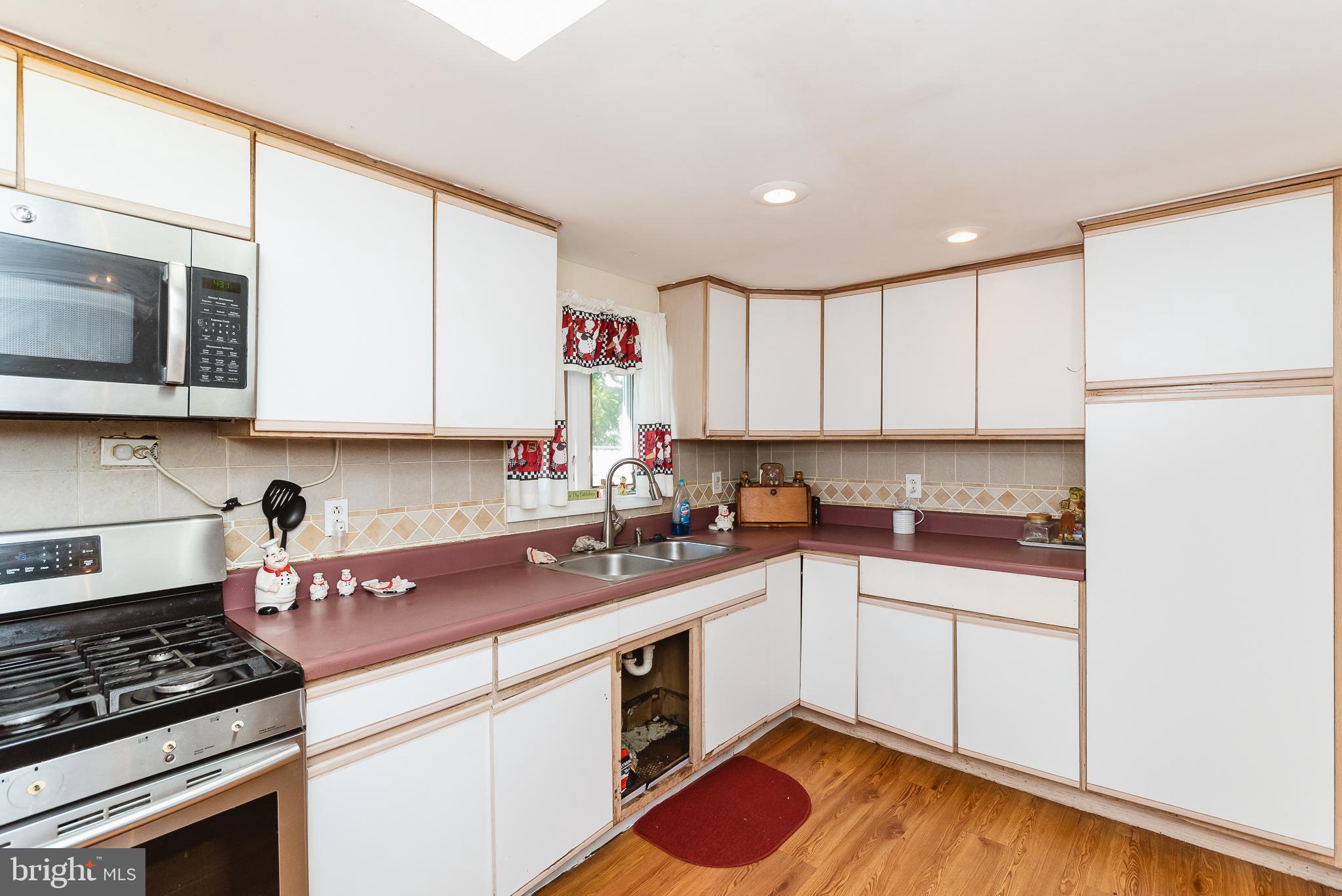 1702 Earhart Road Baltimore, MD 21221 - Photo 15 of 39 Kitchen