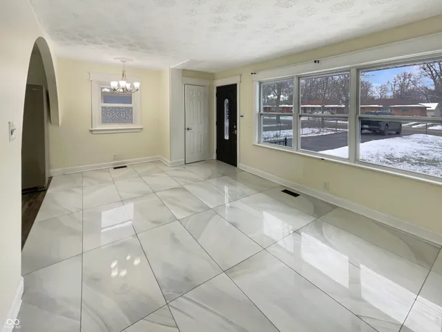 $180,000 | 4055 North Grand Avenue, Indianapolis, IN 46226