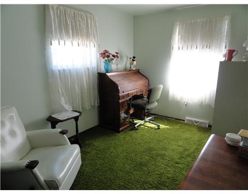 1624 Wilson Road Pittsburgh, PA 15236 - Photo 11 of 18 Bedroom.