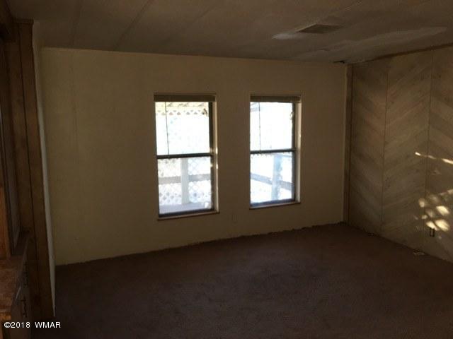 8382 Ridge Drive Show Low, AZ 85901 - Photo 13 of 26 Gallery Image 13