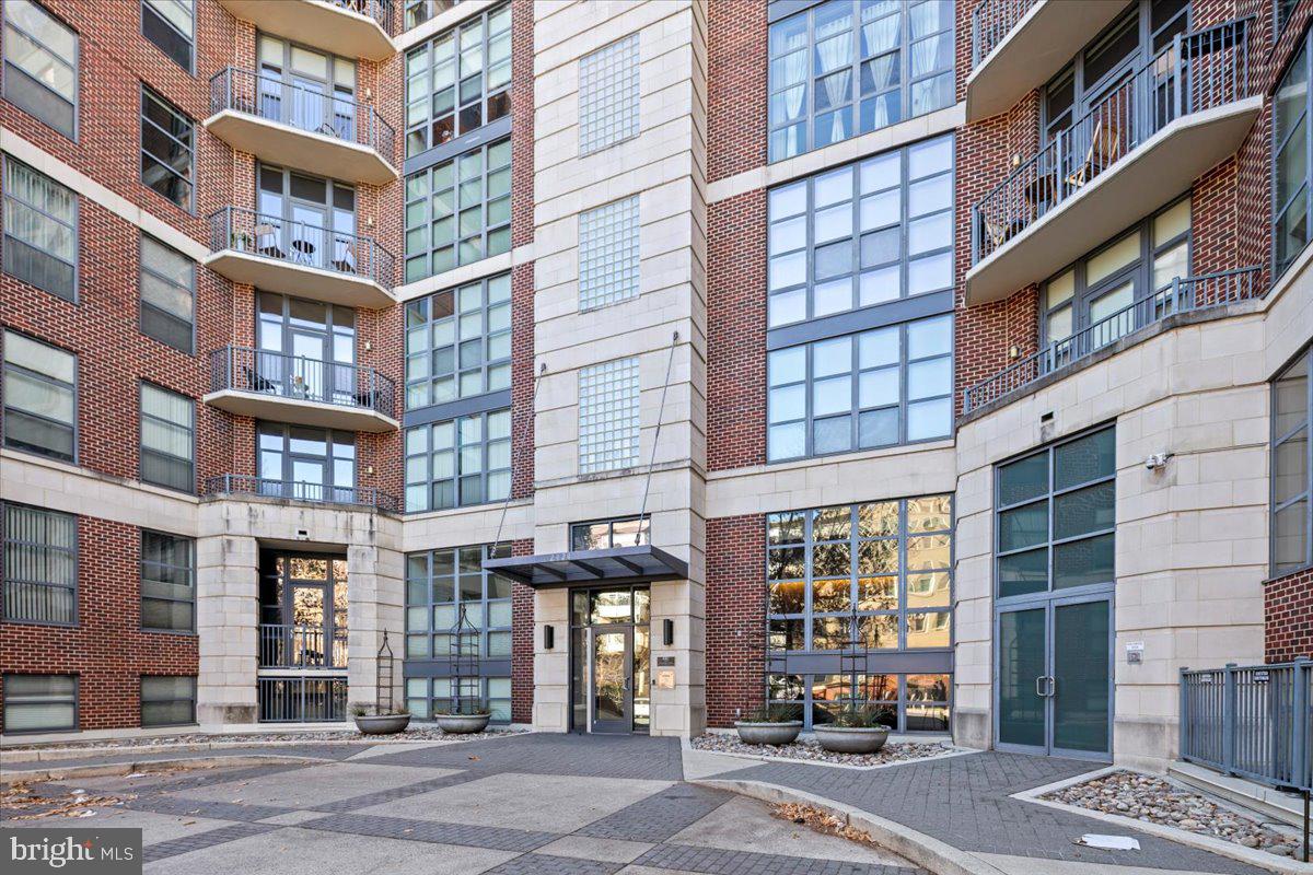 2020 12th Street Northwest, Unit 812 Washington, DC 20009 - Photo 4 of 38 a front view of a brick building