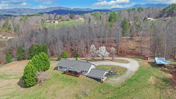 $550,000 | 140 Newman Road, Farner, TN 37333