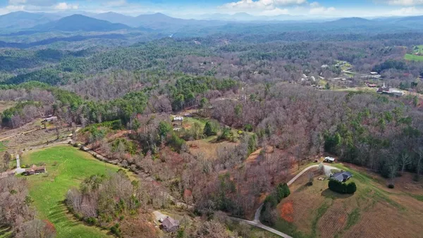 $550,000 | 140 Newman Road, Farner, TN 37333