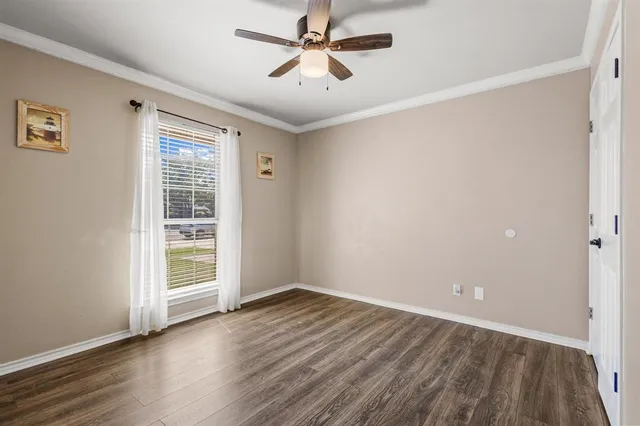 $330,000 | 4 Broadmoor Court, Bonham, TX 75418