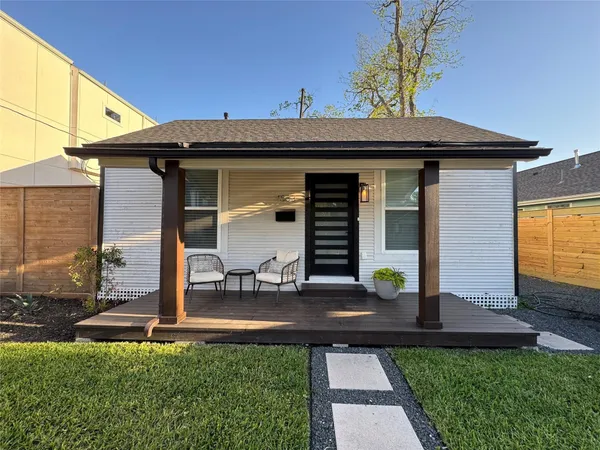 $2,550 | 1033 Adele Street, Houston, TX 77009