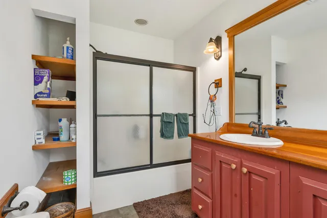 $1,400,000 | 190 Ledge Hill Road, Tuftonboro, NH 03816