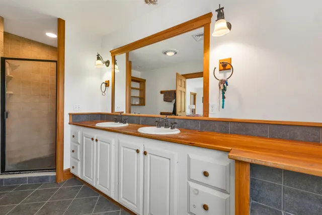 $1,400,000 | 190 Ledge Hill Road, Tuftonboro, NH 03816