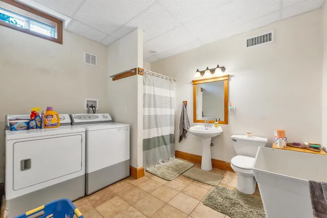 $1,400,000 | 190 Ledge Hill Road, Tuftonboro, NH 03816