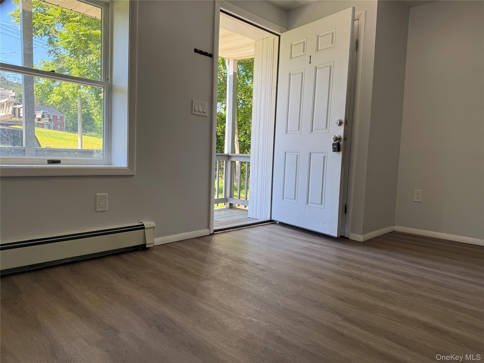 570 Mt Hope Road, Unit 1 Middletown, NY 10940 - Photo 22 of 41 Living room