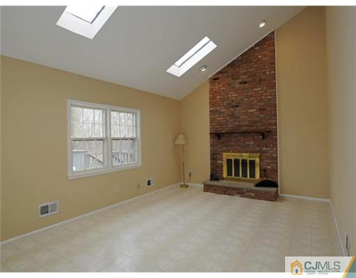 12 Warne Road Old Bridge, NJ 07747 - Photo 5 of 11 Gallery Image 5
