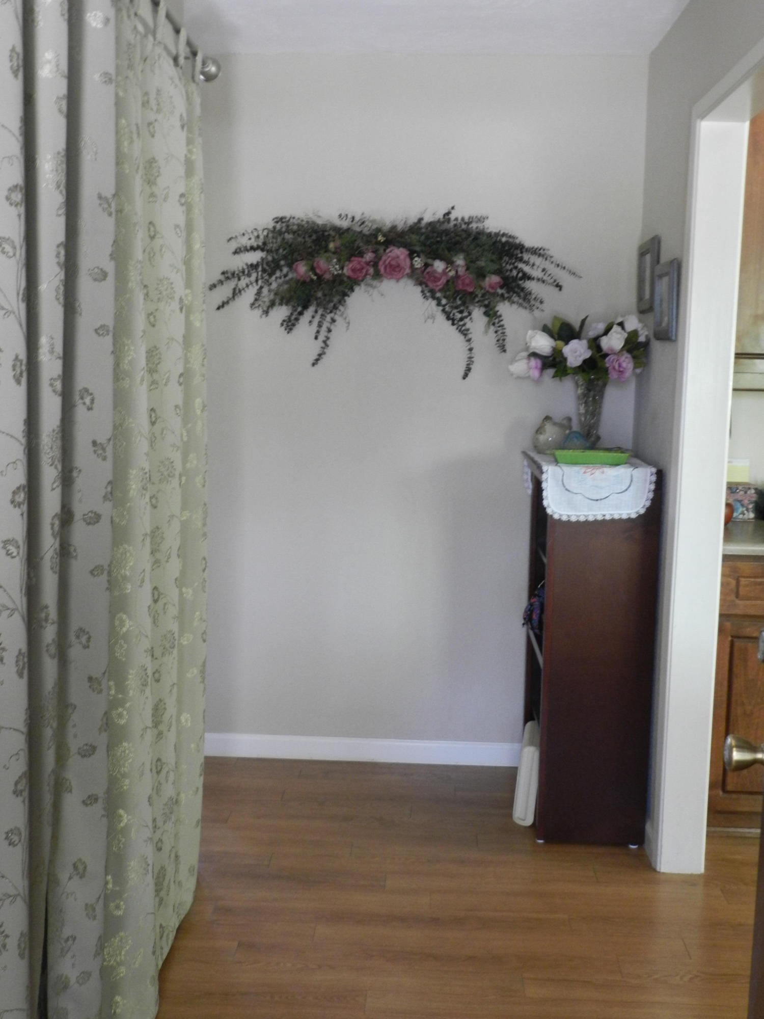 8760 Valley View Road Redding, CA 96001 - Photo 19 of 42 a view of entryway with wooden floor