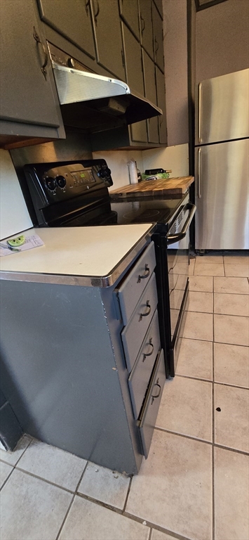 20 Rathburn Street Chicopee, MA 01020 - Photo 3 of 27
