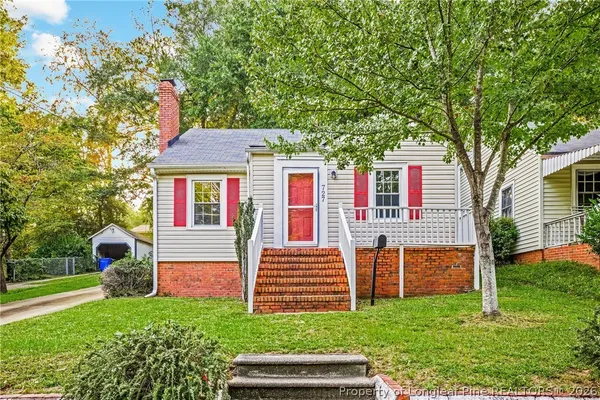 $1,300 | 727 Greenland Drive, Fayetteville, NC 28305
