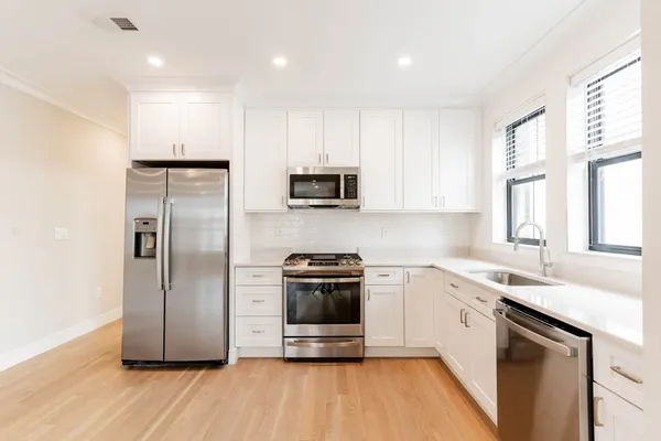 $6,500 | 283 Lamartine Street, Unit 2, Boston, MA 02130