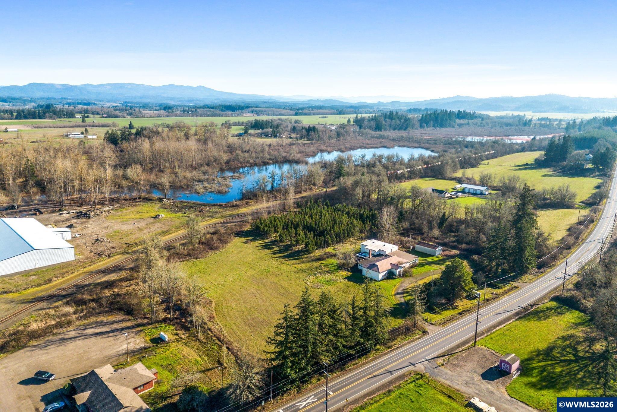 35113 Brewster Road Lebanon, OR 97355 - Photo 2 of 48