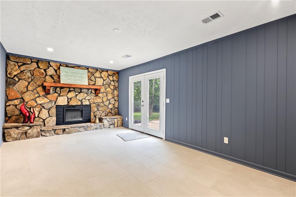 3447 Trickum Road Woodstock, GA 30188 - Photo 4 of 37 Gallery Image 4