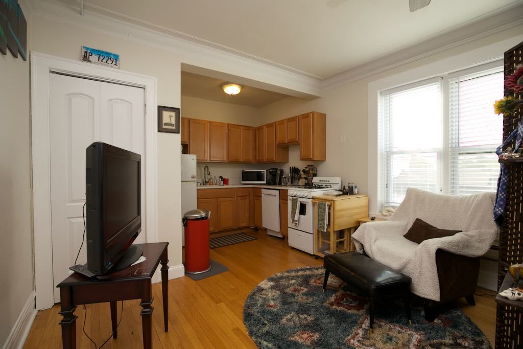 918 Green Bay Road, Unit 3J Winnetka, IL 60093 - Photo 8 of 16