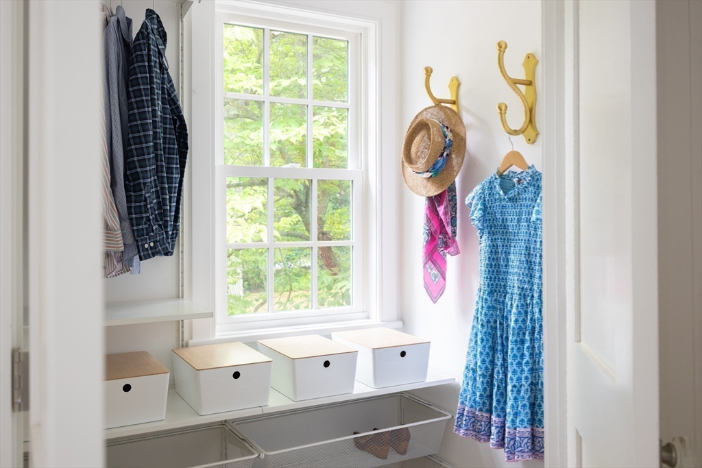 140 Cherry Brook Road Weston, MA 02493 - Photo 27 of 36