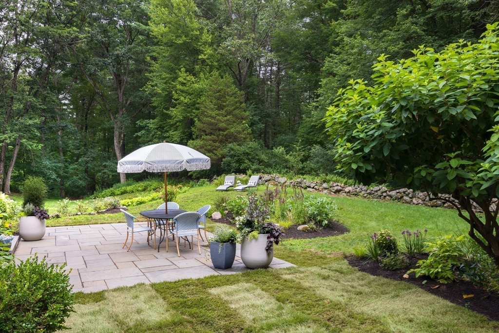 140 Cherry Brook Road Weston, MA 02493 - Photo 3 of 36