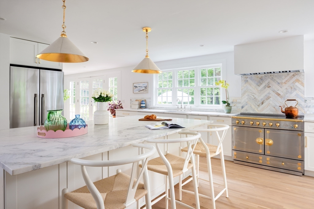 140 Cherry Brook Road Weston, MA 02493 - Photo 6 of 36