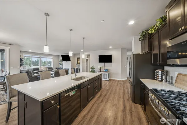 $744,999 | 10707 130th Street East, Puyallup, WA 98374