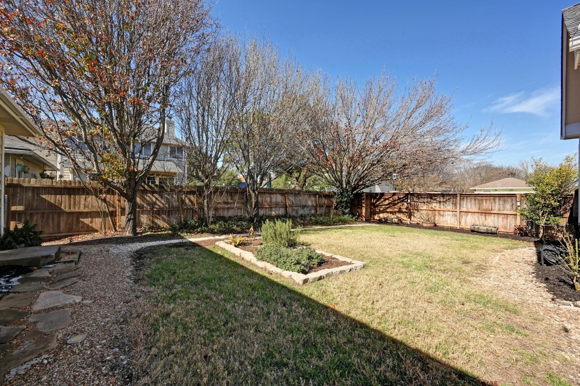 400 Tobin Drive Buda, TX 78610 - Photo 34 of 40 View of fenced backyard