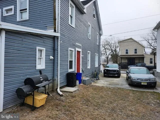 $2,250 | 84 Carpenter Street, Woodbury, NJ 08096