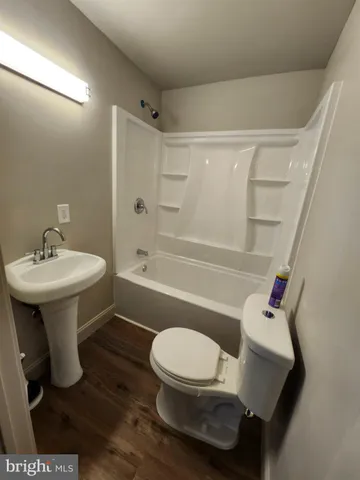 $2,250 | 84 Carpenter Street, Woodbury, NJ 08096