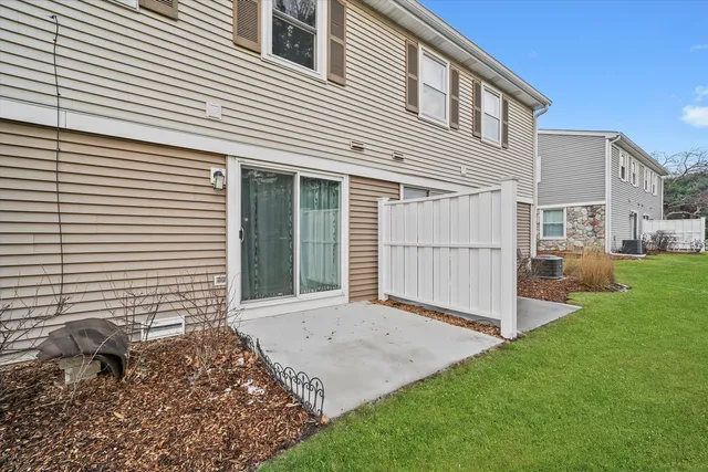 $2,100 | 1033 Glouchester Harbor, Unit 3602, Schaumburg, IL 60193
