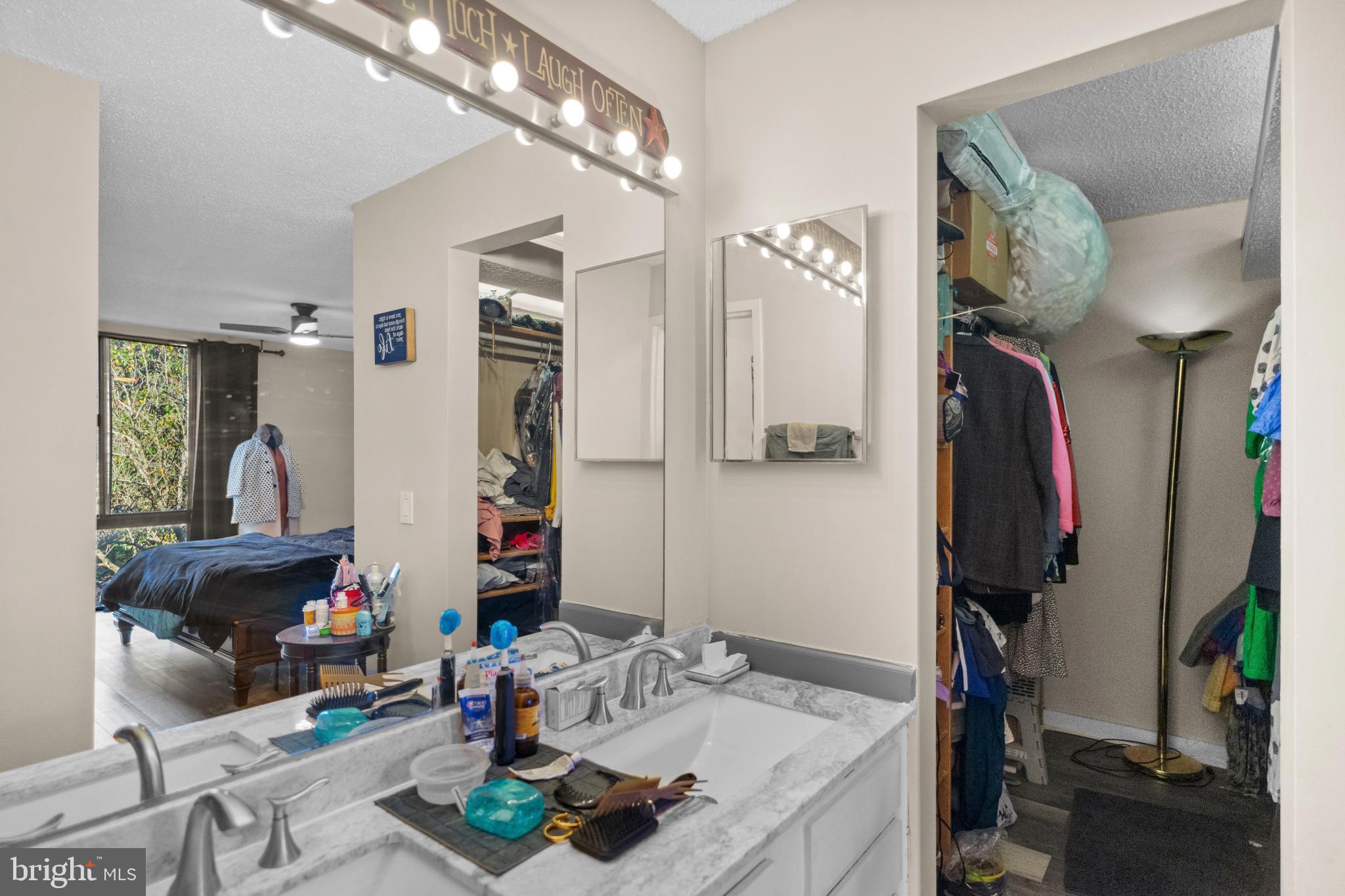 2363 Nutmeg Terrace Baltimore, MD 21209 - Photo 20 of 29 a living room with furniture and a mirror