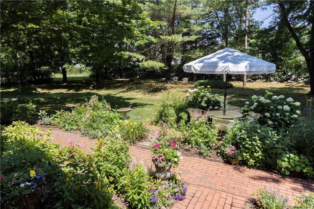 153 High Street, Unit 6 Westerly, RI 02891 - Photo 6 of 30 Gallery Image 6