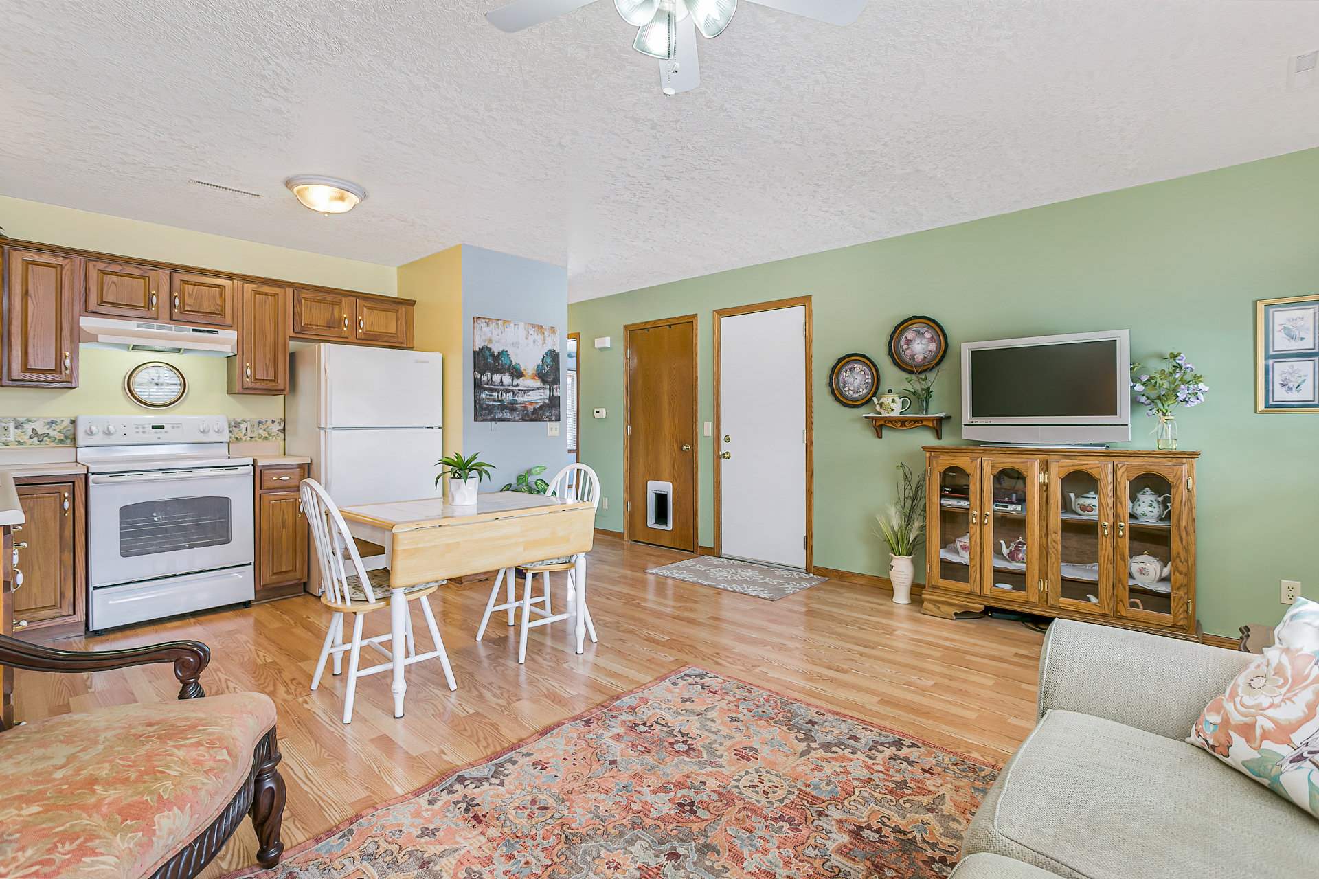 204 North 3rd Street Eldridge, IA 52748 - Photo 5 of 16