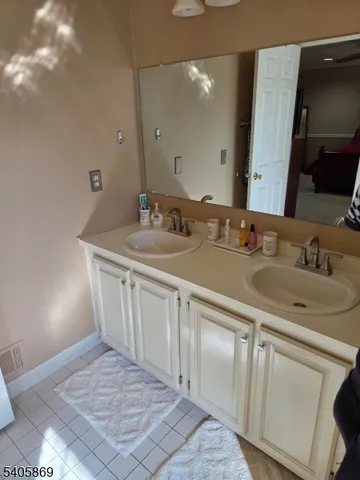 $465,000 | 1202 Magnolia Court, Hackettstown, NJ 07840